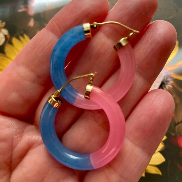14k Genuine Jade Hoops - Mint Condition - Picture 16 of 16